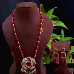 Long queen necklace made with premium monalisa stone and polki kundan necklace set
